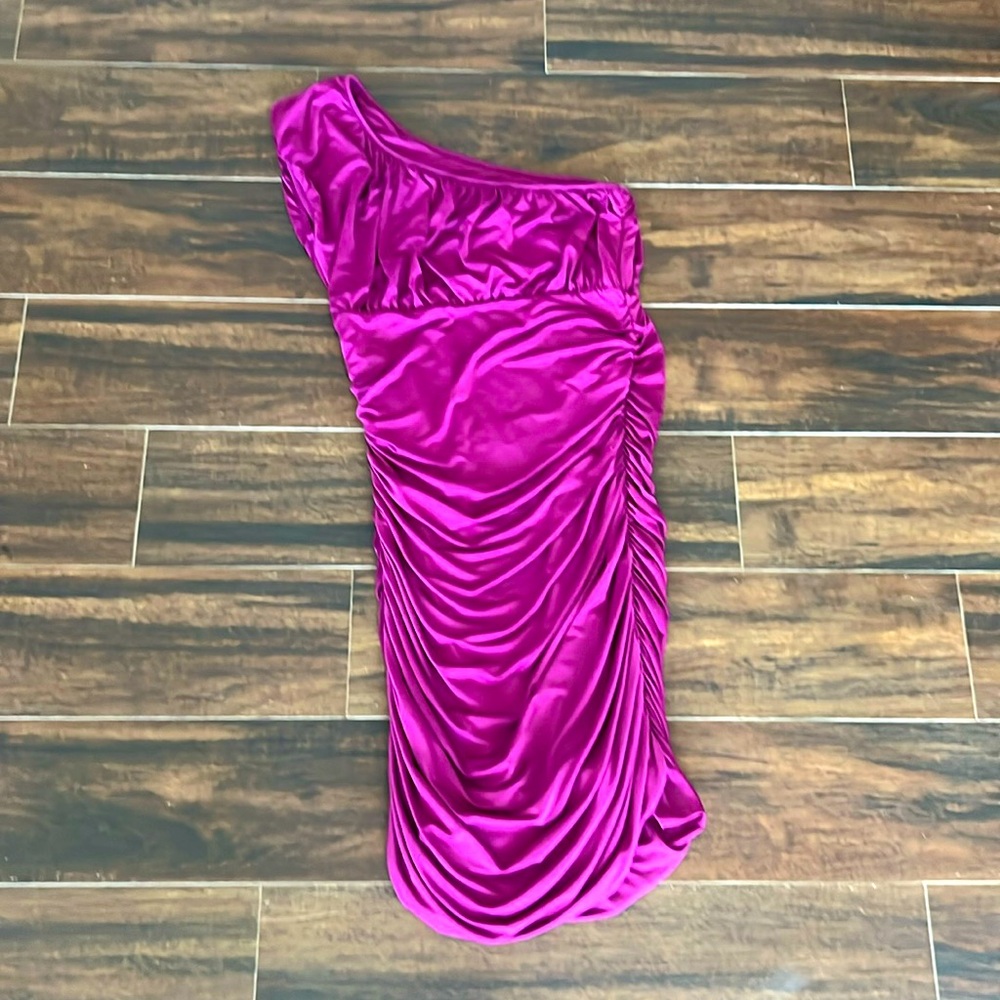 One shoulder berry ruched mini dress